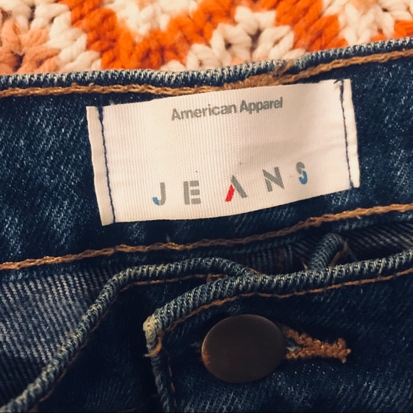 AA Perfect Denim Shorts - Picture 4 of 4